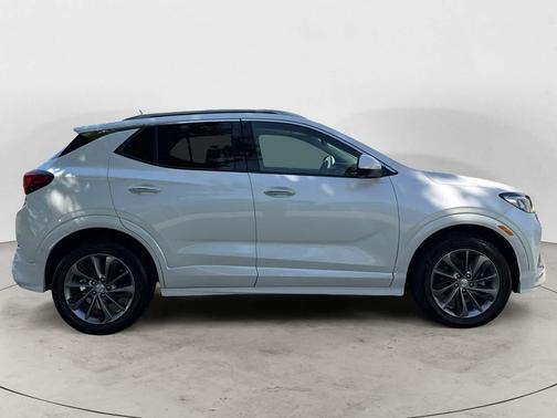 White Frost Tricoat 2020 Buick Encore GX Essence