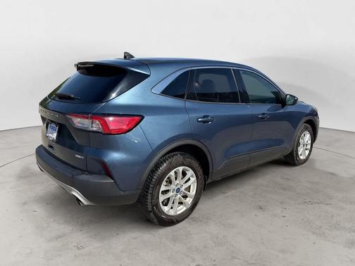 Blue Metallic 2020 Ford Escape SE