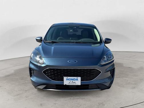 Blue Metallic 2020 Ford Escape SE