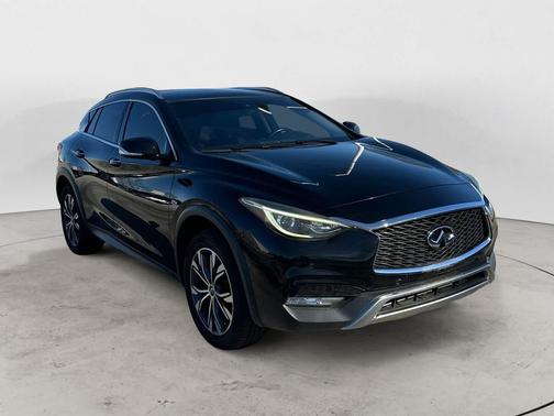 2018 INFINITI QX30 Premium