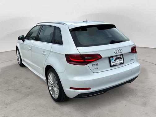 2016 Audi A3 e-tron 1.4T Tech Premium Plus