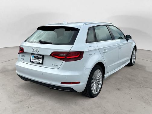 2016 Audi A3 e-tron 1.4T Tech Premium Plus