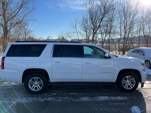 2016 Chevrolet Suburban LT