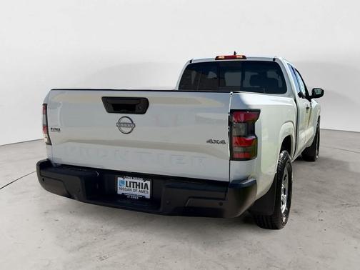 QAK/GLACIER WH 2026 Nissan Frontier S