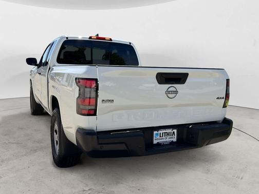 QAK/GLACIER WH 2026 Nissan Frontier S