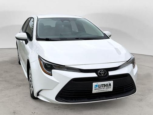 WHI/White 2023 Toyota Corolla LE