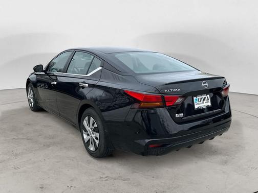 2023 Nissan Altima S FWD