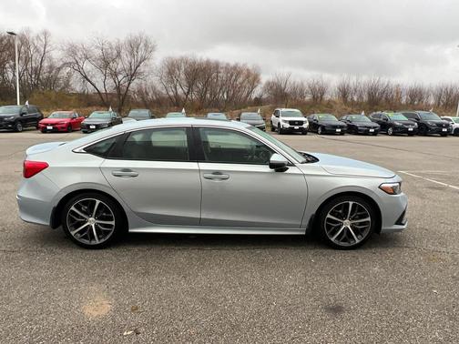 2022 Honda Civic Touring