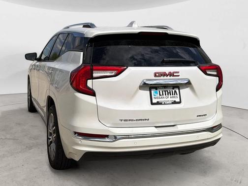 White Frost Tricoat 2022 GMC Terrain Denali