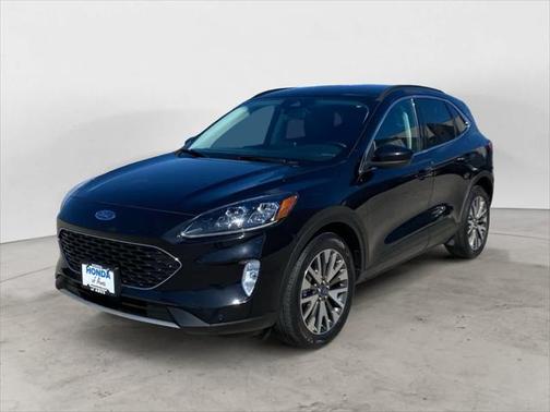 2022 Ford Escape Titanium