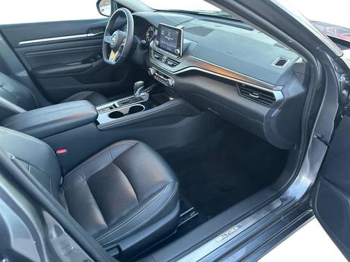 2022 Nissan Altima 2.5 SL