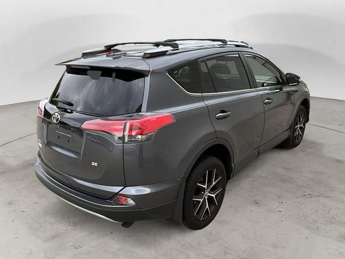 2018 Toyota RAV4 SE