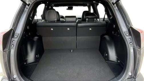 2018 Toyota RAV4 SE