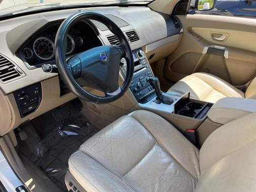 Photo 2 of 23 of 2013 Volvo XC90 3.2