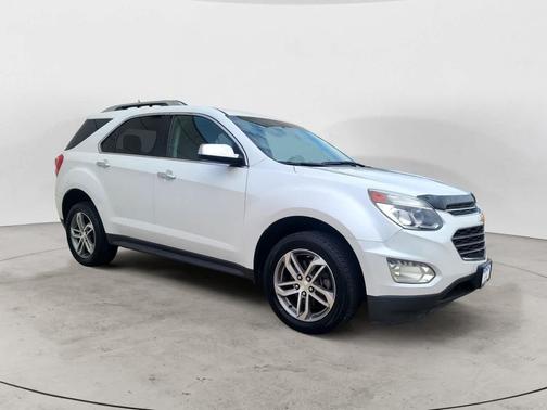 WHI/White 2016 Chevrolet Equinox LTZ