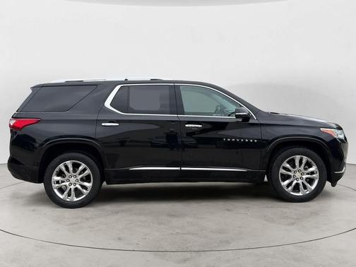 BLK/Black 2019 Chevrolet Traverse High Country