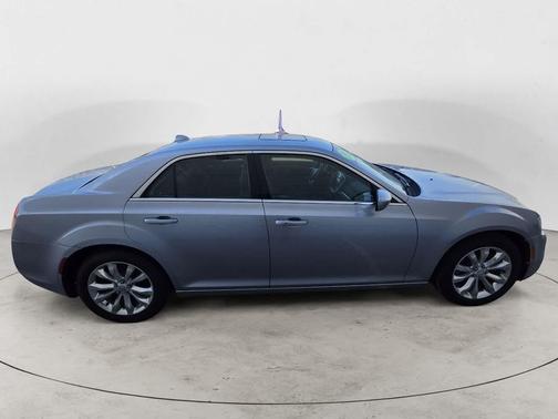 2015 Chrysler 300 Limited