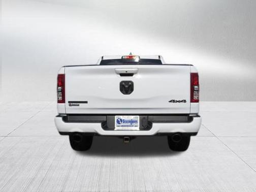 2022 RAM 1500 Big Horn Quad Cab 4x4 64' Box