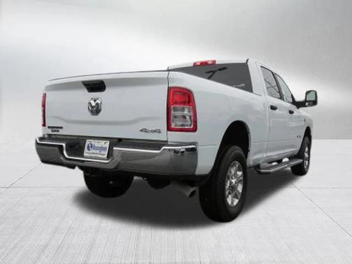 2024 RAM 2500 Big Horn Crew Cab 4x4 64' Box