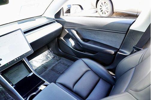 2020 Tesla Model 3 Standard Range Plus