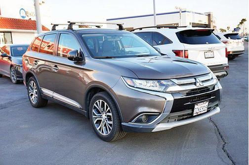 2017 Mitsubishi Outlander ES