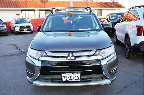 2017 Mitsubishi Outlander ES