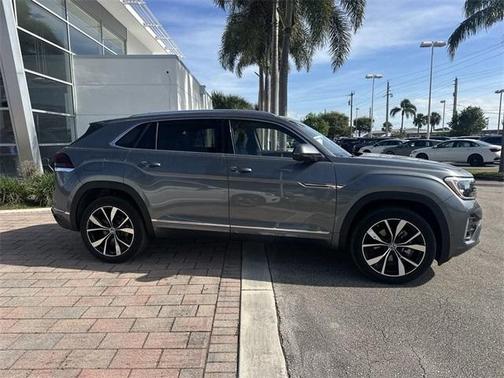 2025 Volkswagen Atlas Cross Sport 2.0T SEL Premium R-Line