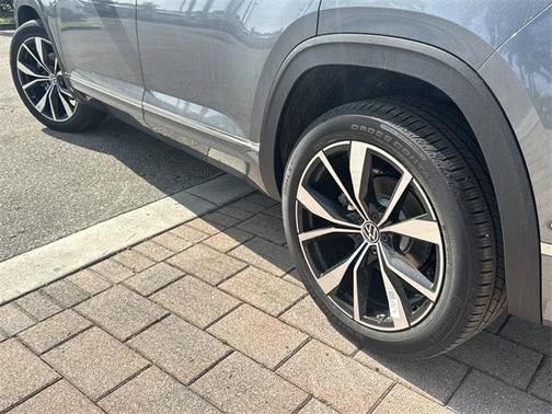 2025 Volkswagen Atlas Cross Sport 2.0T SEL Premium R-Line