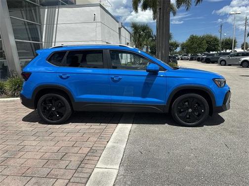 2025 Volkswagen Taos 1.5T SE