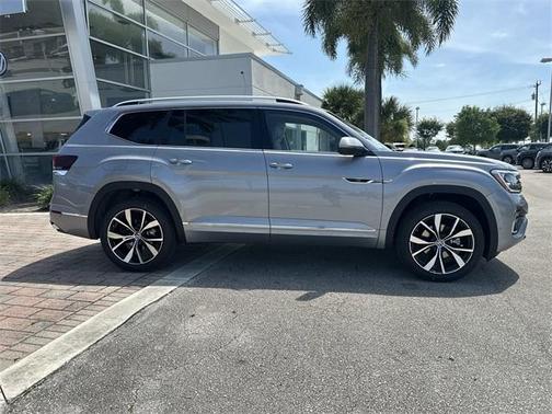 2025 Volkswagen Atlas 2.0T SEL Premium R-Line