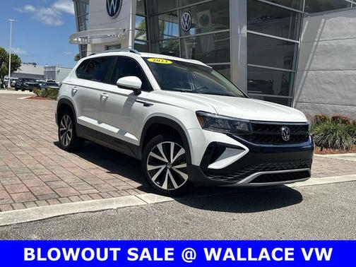 Pure White 2023 Volkswagen Taos 1.5T SE