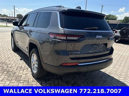 2022 Jeep Grand Cherokee L Laredo