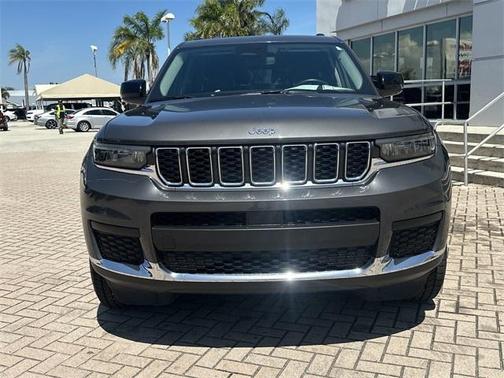 2022 Jeep Grand Cherokee L Laredo
