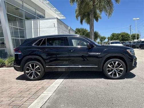 2025 Volkswagen Atlas Cross Sport 2.0T SEL Premium R-Line