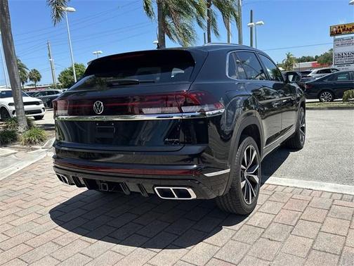 2025 Volkswagen Atlas Cross Sport 2.0T SEL Premium R-Line
