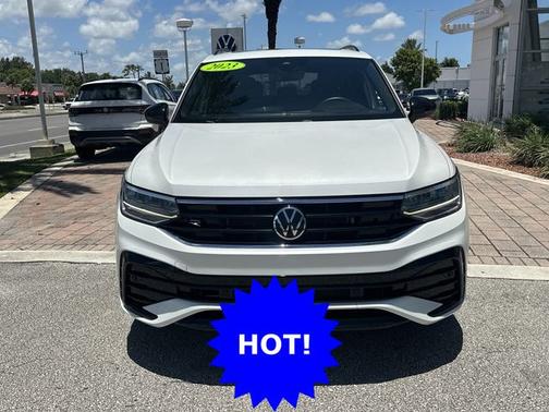 Opal White Pearl Effect 2023 Volkswagen Tiguan 2.0T SE R-Line Black