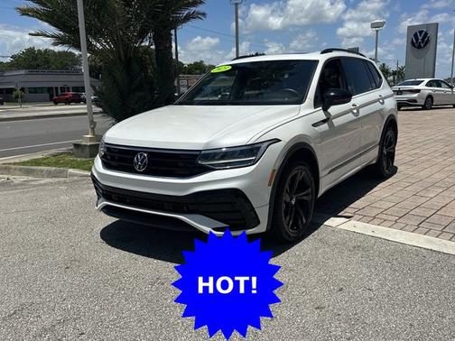 Opal White Pearl Effect 2023 Volkswagen Tiguan 2.0T SE R-Line Black