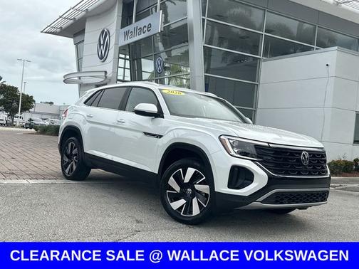 Opal White Pearl 2026 Volkswagen Atlas Cross Sport 2.0T SE w/Technology