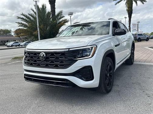 2025 Volkswagen Atlas Cross Sport 2.0T SEL R-Line Black