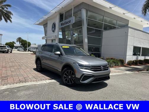 Pyrite Silver Metallic 2023 Volkswagen Tiguan 2.0T SE