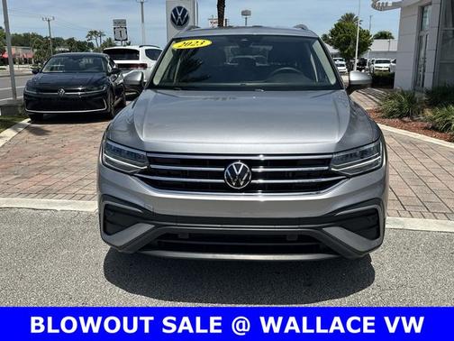 Pyrite Silver Metallic 2023 Volkswagen Tiguan 2.0T SE
