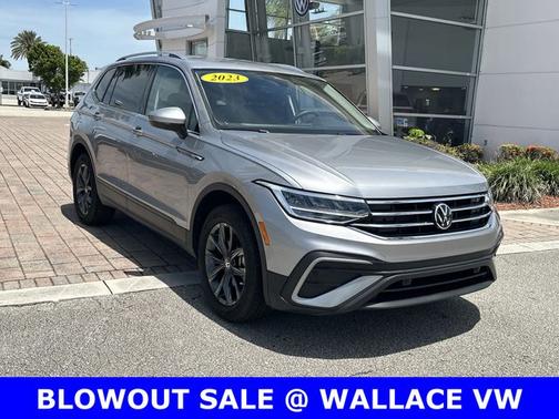 Pyrite Silver Metallic 2023 Volkswagen Tiguan 2.0T SE