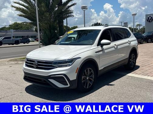 Opal White Pearl Effect 2023 Volkswagen Tiguan 2.0T SE