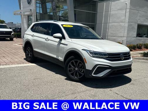 Opal White Pearl Effect 2023 Volkswagen Tiguan 2.0T SE