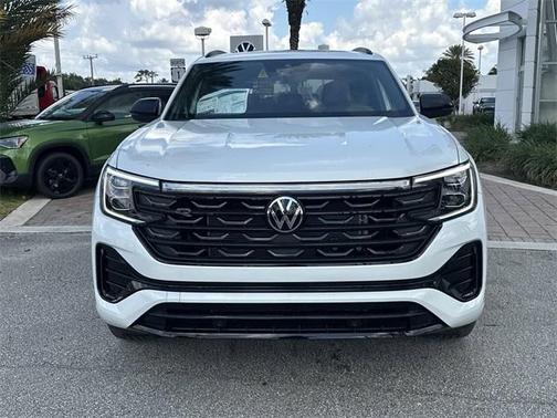 2025 Volkswagen Atlas Cross Sport 2.0T SEL R-Line Black