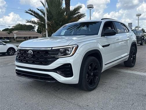 2025 Volkswagen Atlas Cross Sport 2.0T SEL R-Line Black