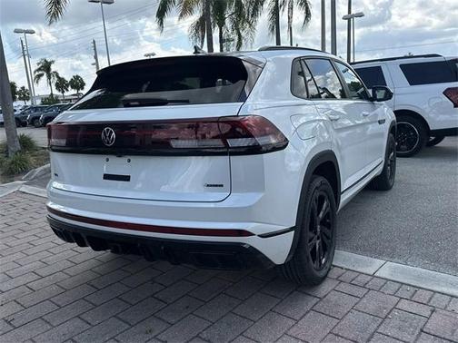 2025 Volkswagen Atlas Cross Sport 2.0T SEL R-Line Black