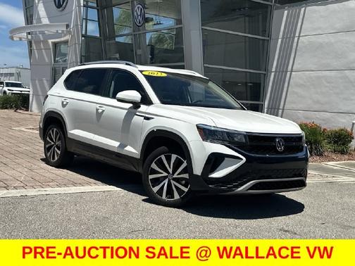 Pure White 2023 Volkswagen Taos 1.5T SE