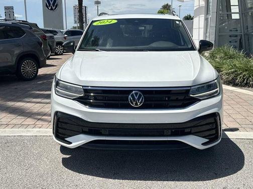 2024 Volkswagen Tiguan 2.0T SE R-Line Black
