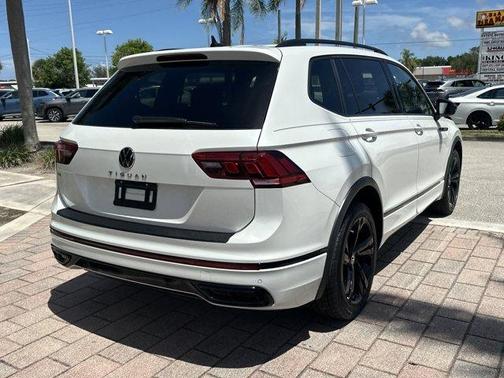 2024 Volkswagen Tiguan 2.0T SE R-Line Black
